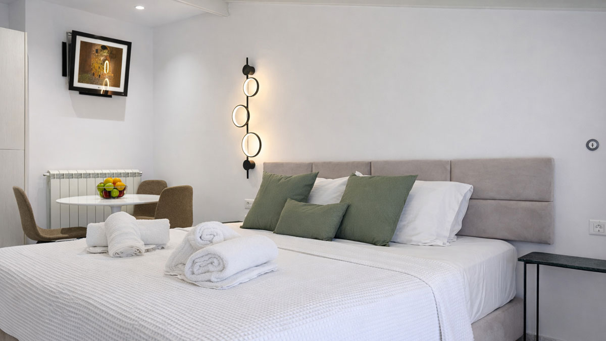 Garden View Apartment With Terrace