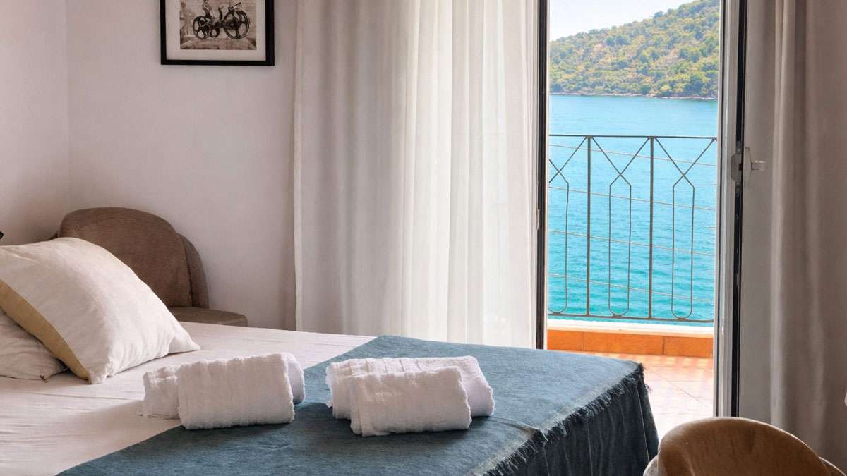 Deluxe Sea View Apartment With Terrace